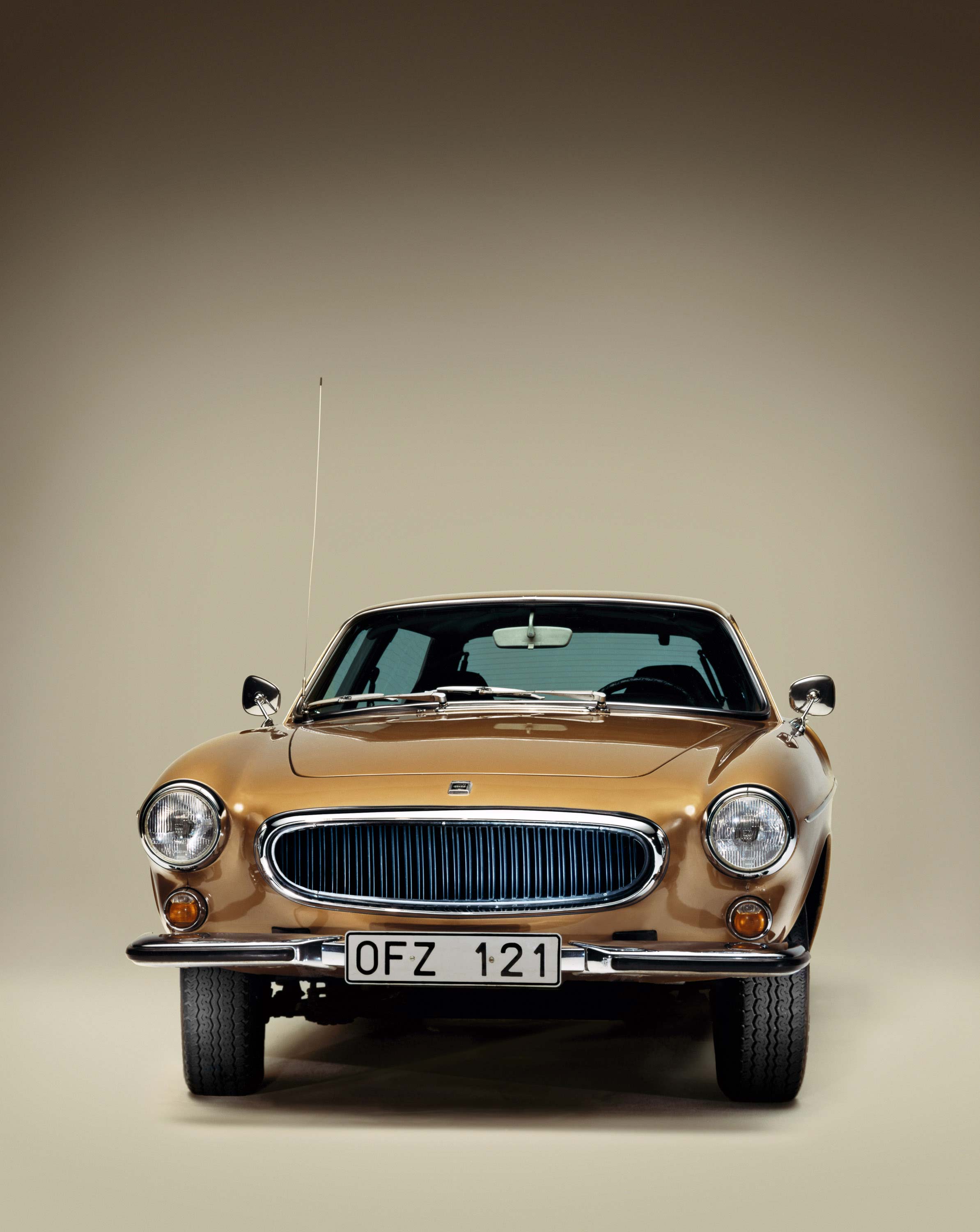 erik-hagman-volvo-p1800-0402-04